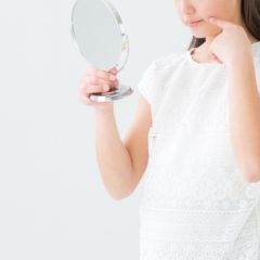 肌荒れが悪化する原因は菌が付着しているから？