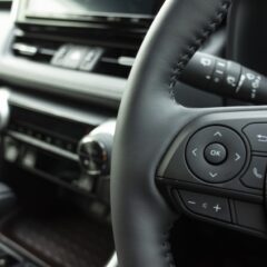 【車の臭いが苦手な方へ】身近なもので今すぐにおいを消す方法を紹介